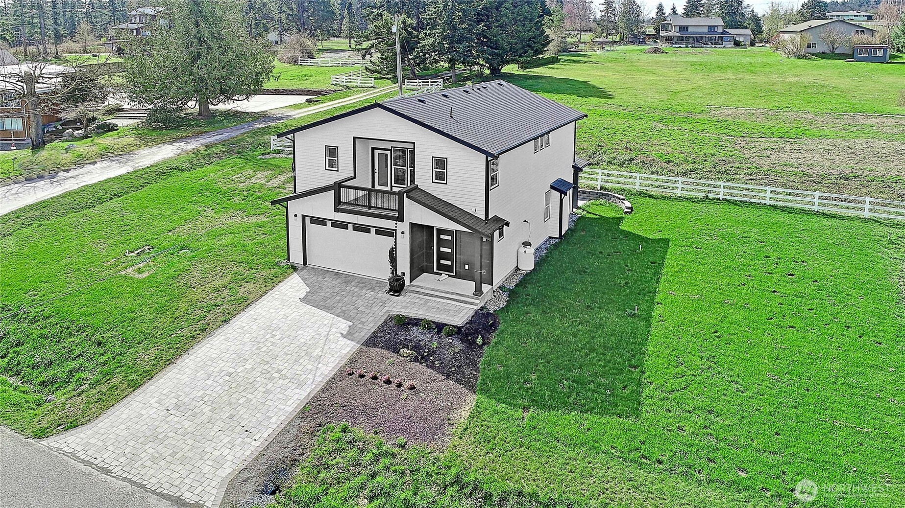 1458 Larkspur Lane