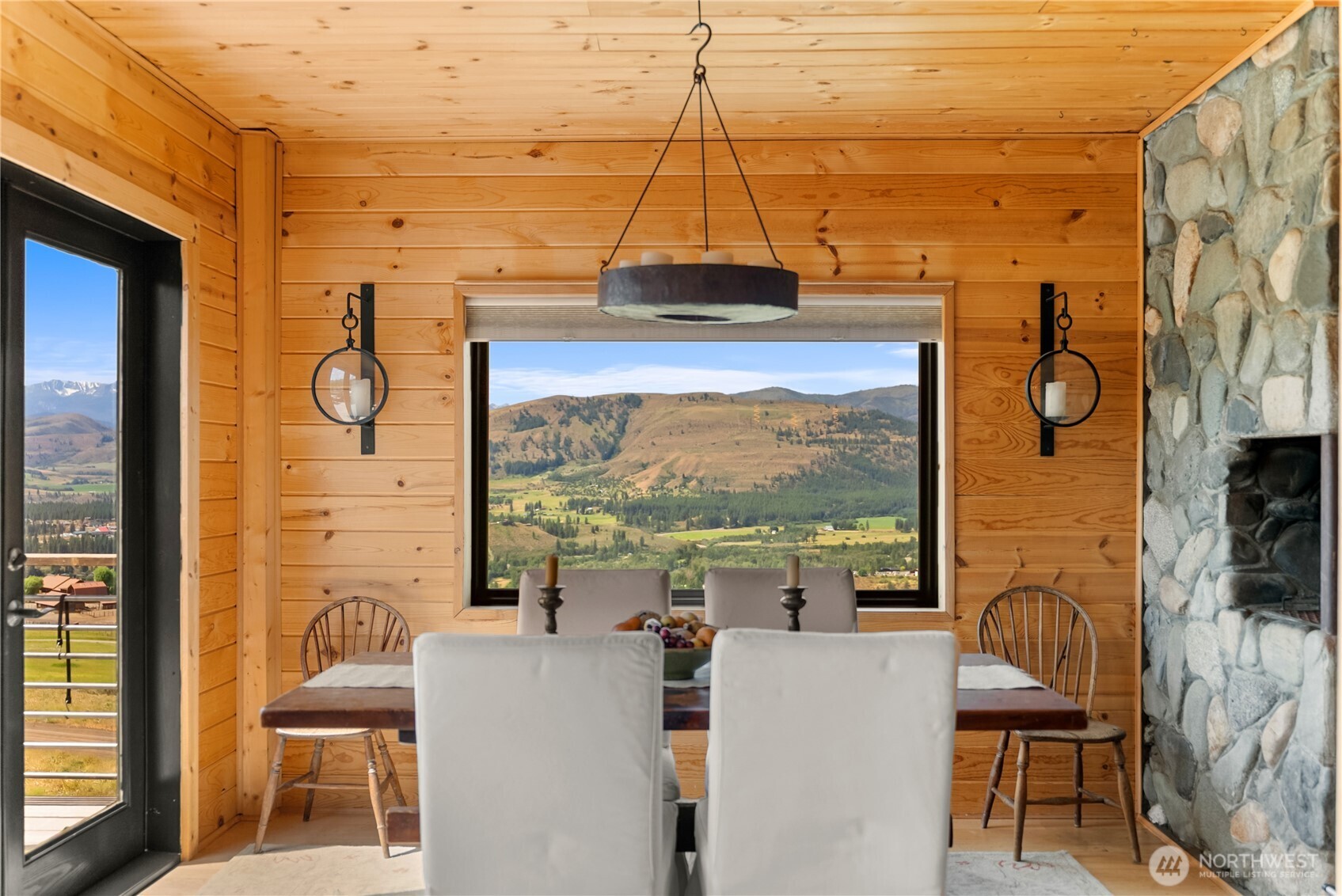 8 Deer Trails Way Property Photo 5