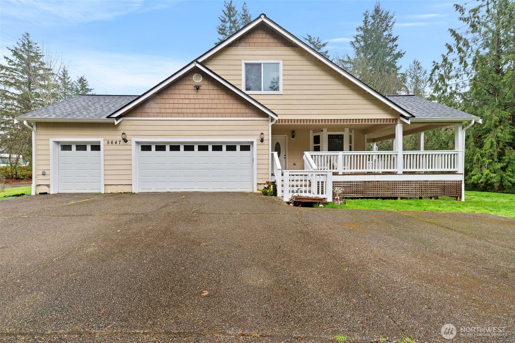 5647 Black Lake Boulevard Property Photo 1