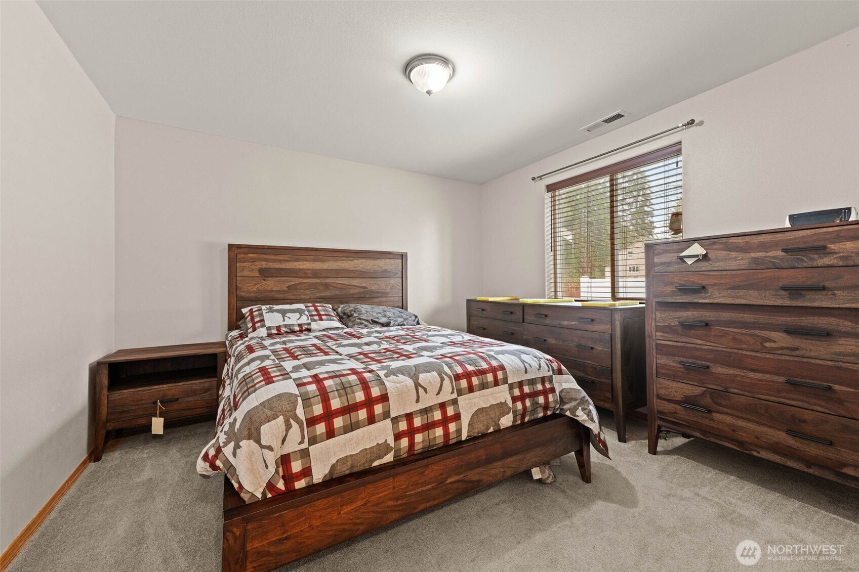 5647 Black Lake Boulevard Property Photo 12