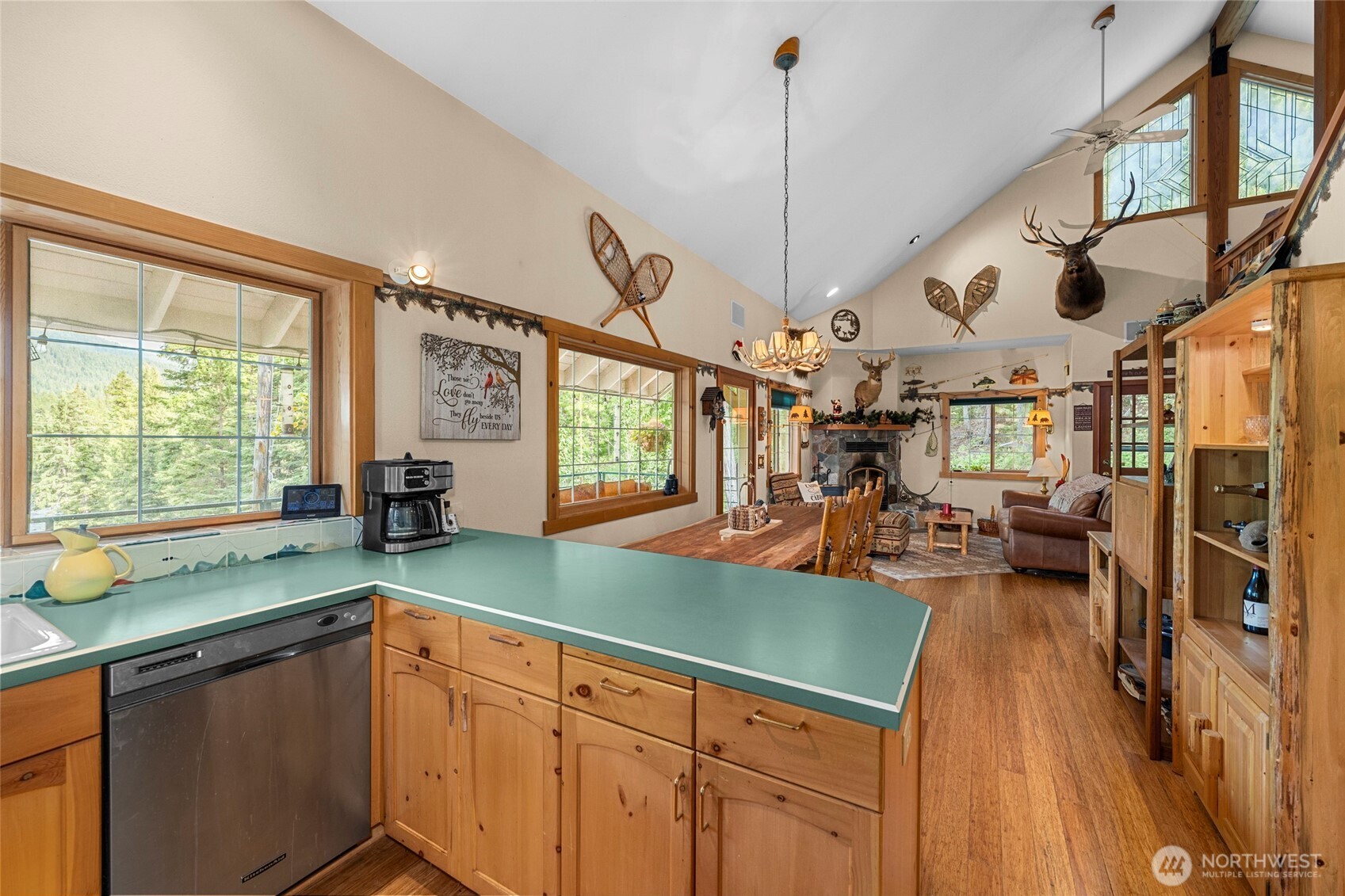 2290 Riffle Drive Property Photo 12
