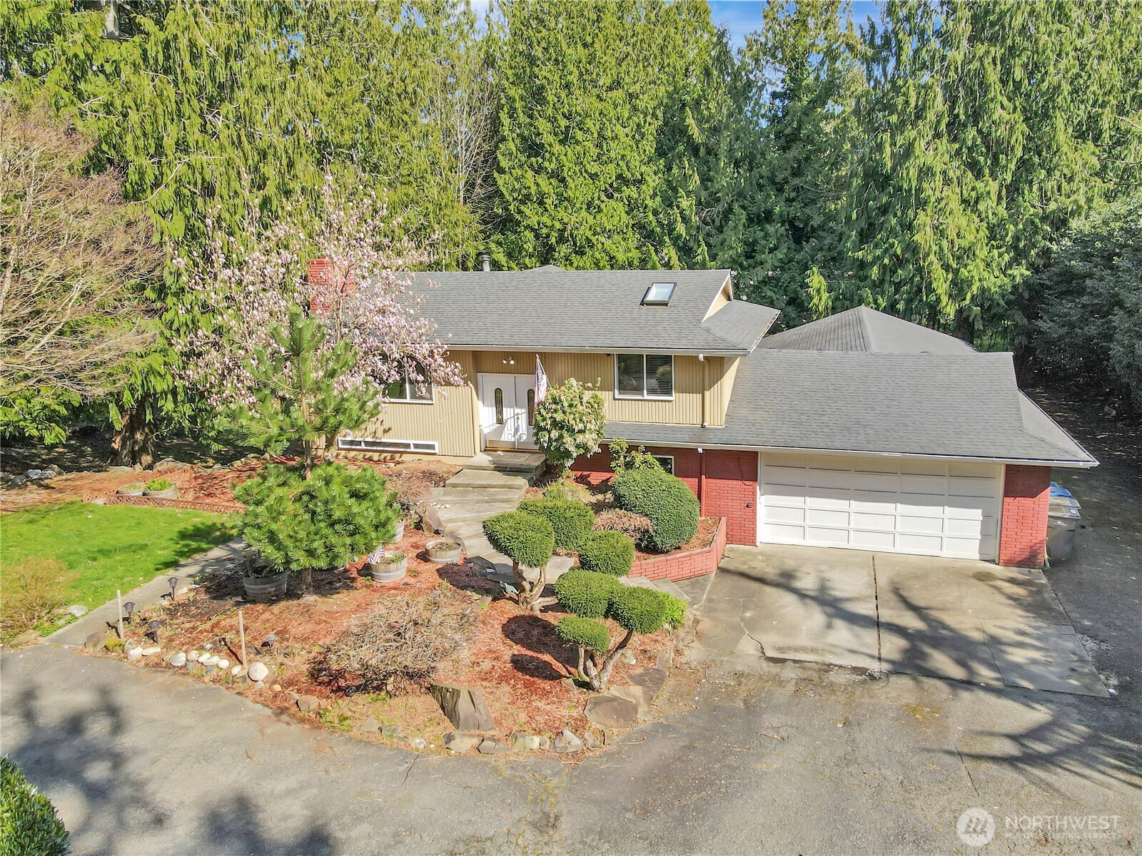 12001 Robinhood Lane Property Photo 1