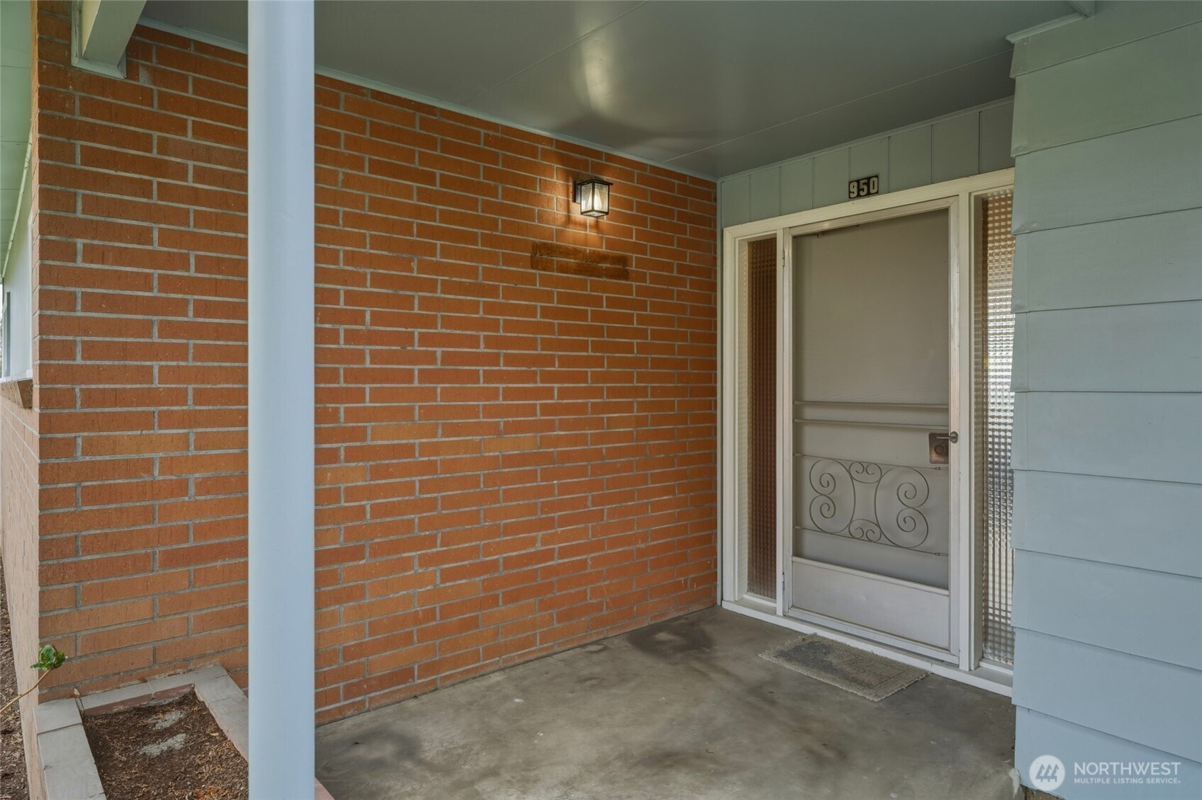 950 Se 12th Street Property Photo 4