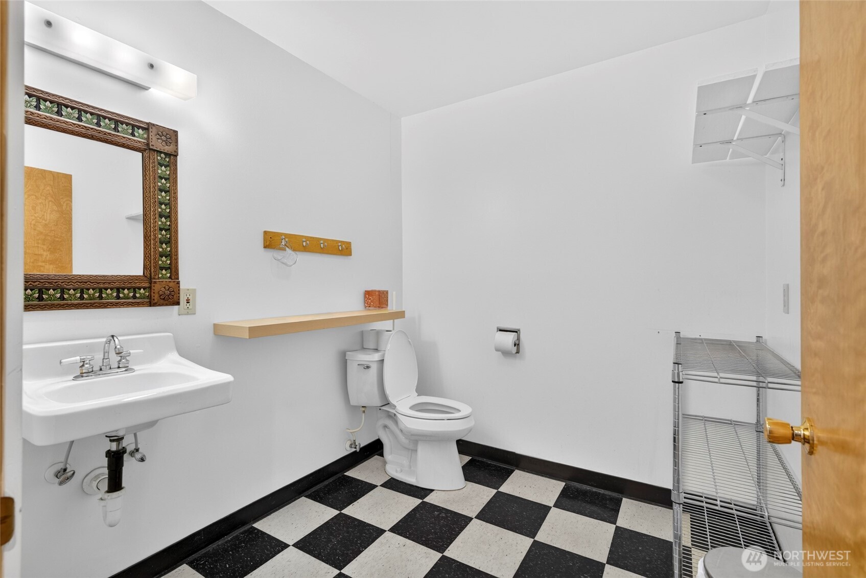 112 1st Avenue 1-4 Property Photo 13