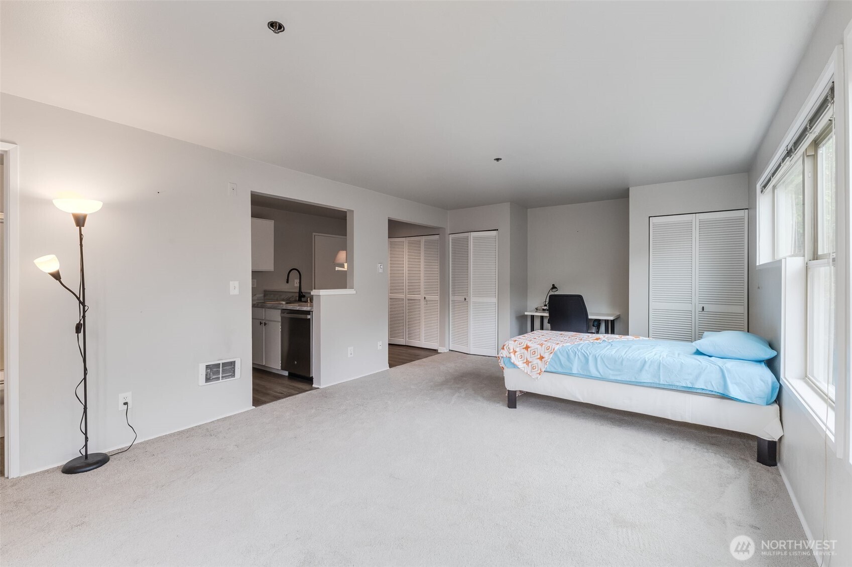 3429 Burke Avenue 23 Property Photo 17