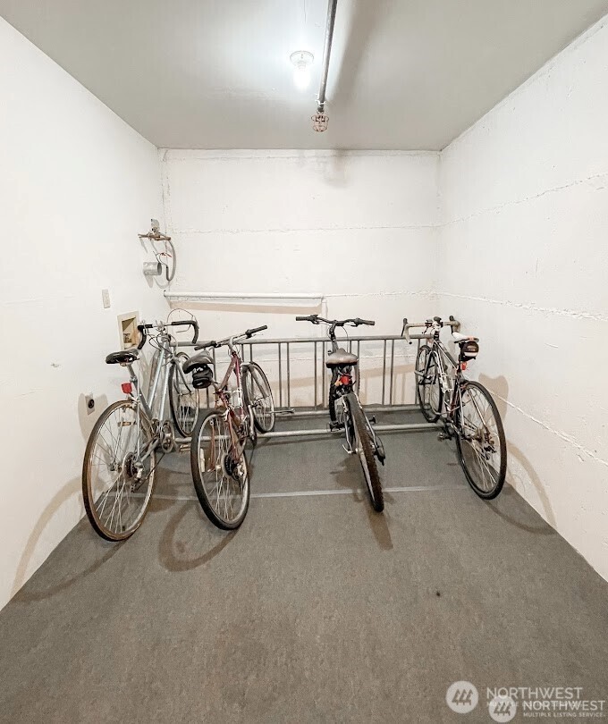 3429 Burke Avenue 23 Property Photo 18