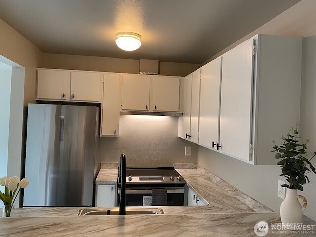 3429 Burke Avenue 23 Property Photo 30