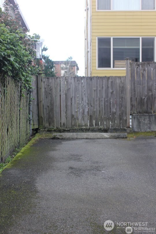 3429 Burke Avenue 23 Property Photo 31