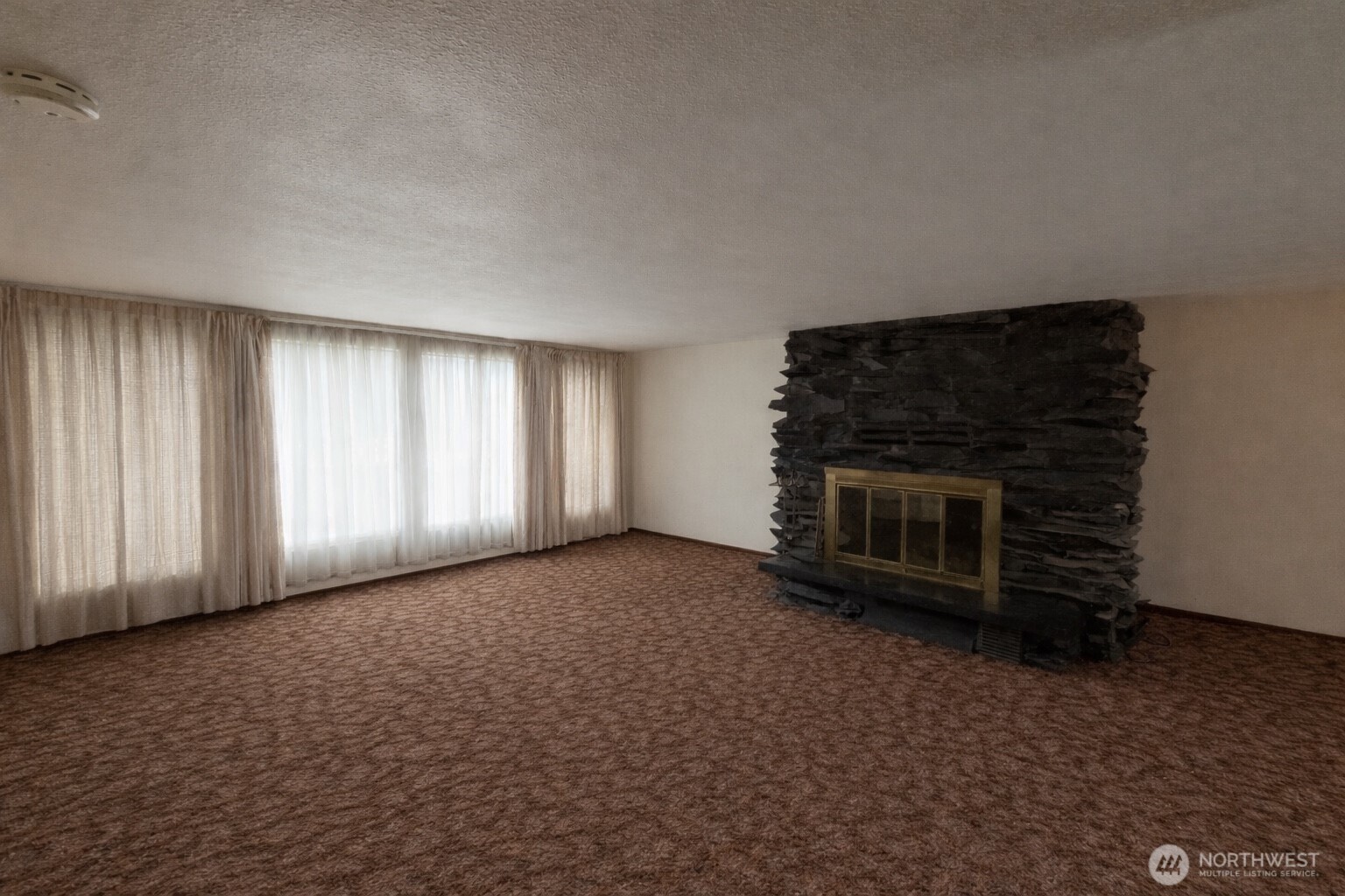 703 N West Street Property Photo 7