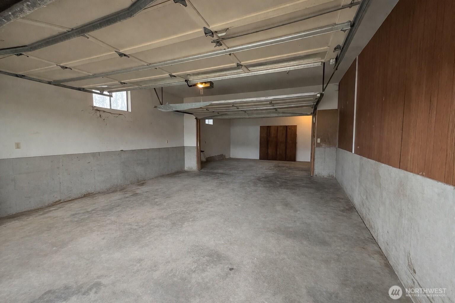 703 N West Street Property Photo 25