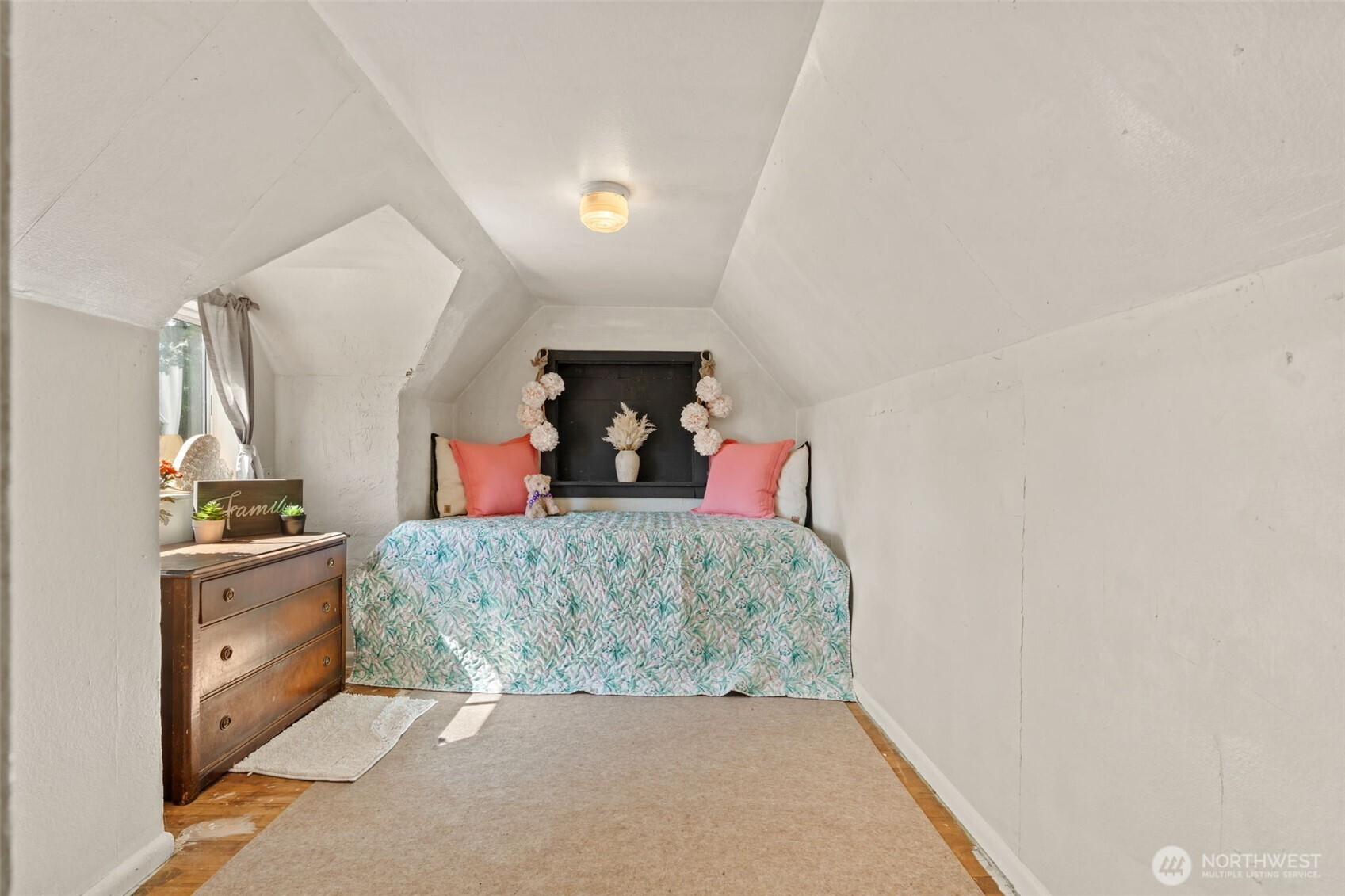 102 W Poplar Street Property Photo 28