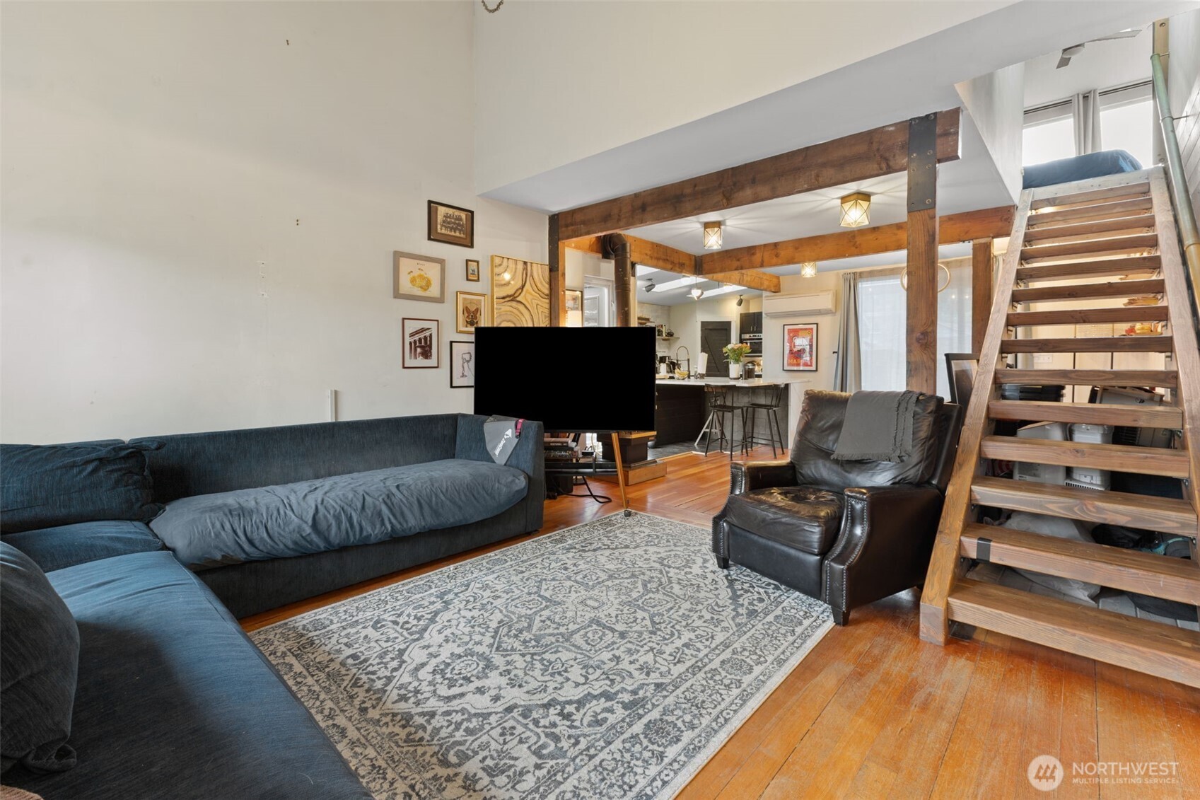 1053 S Southern Street Property Photo 11