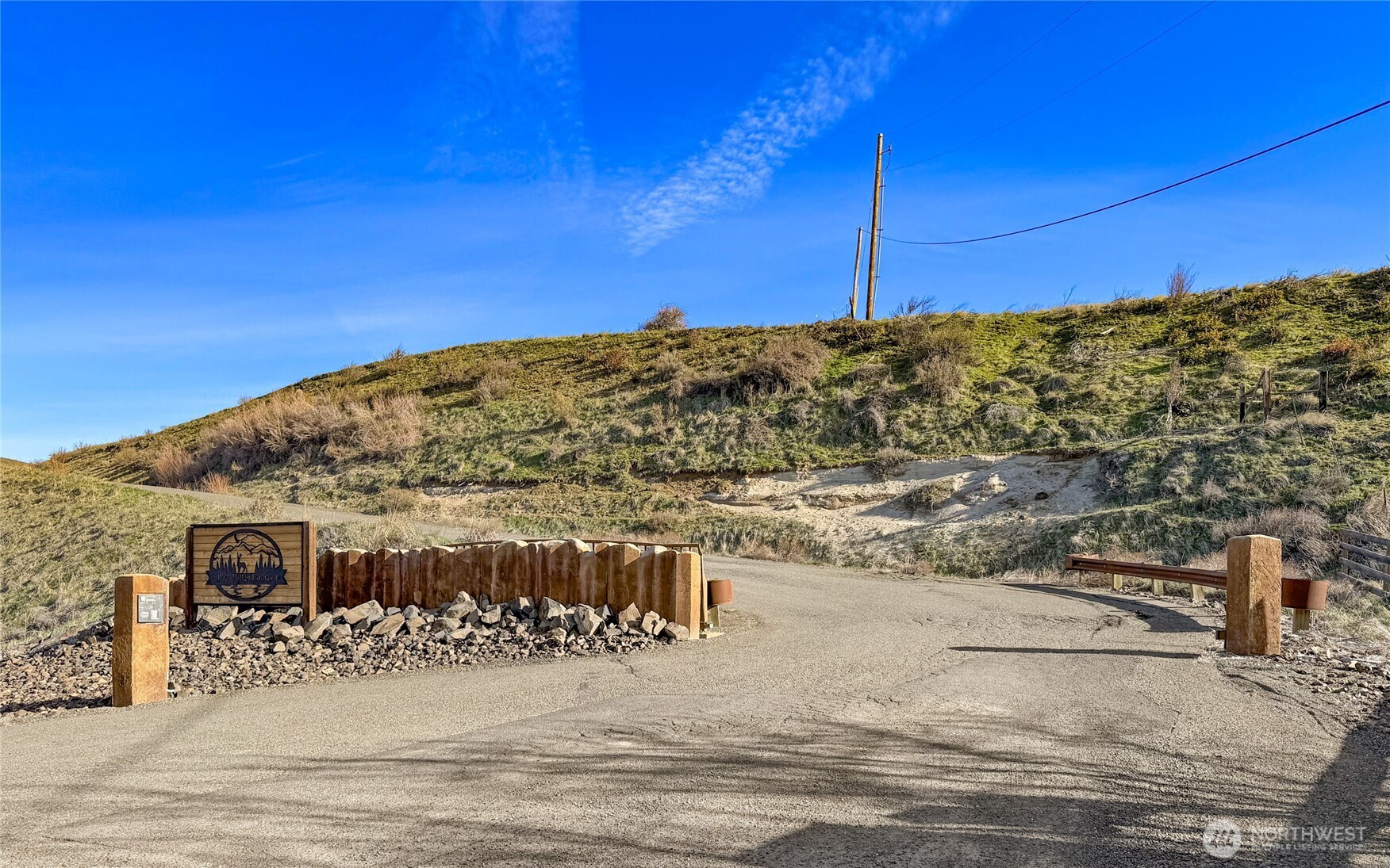 8 Deer Valley Drive Property Photo 2