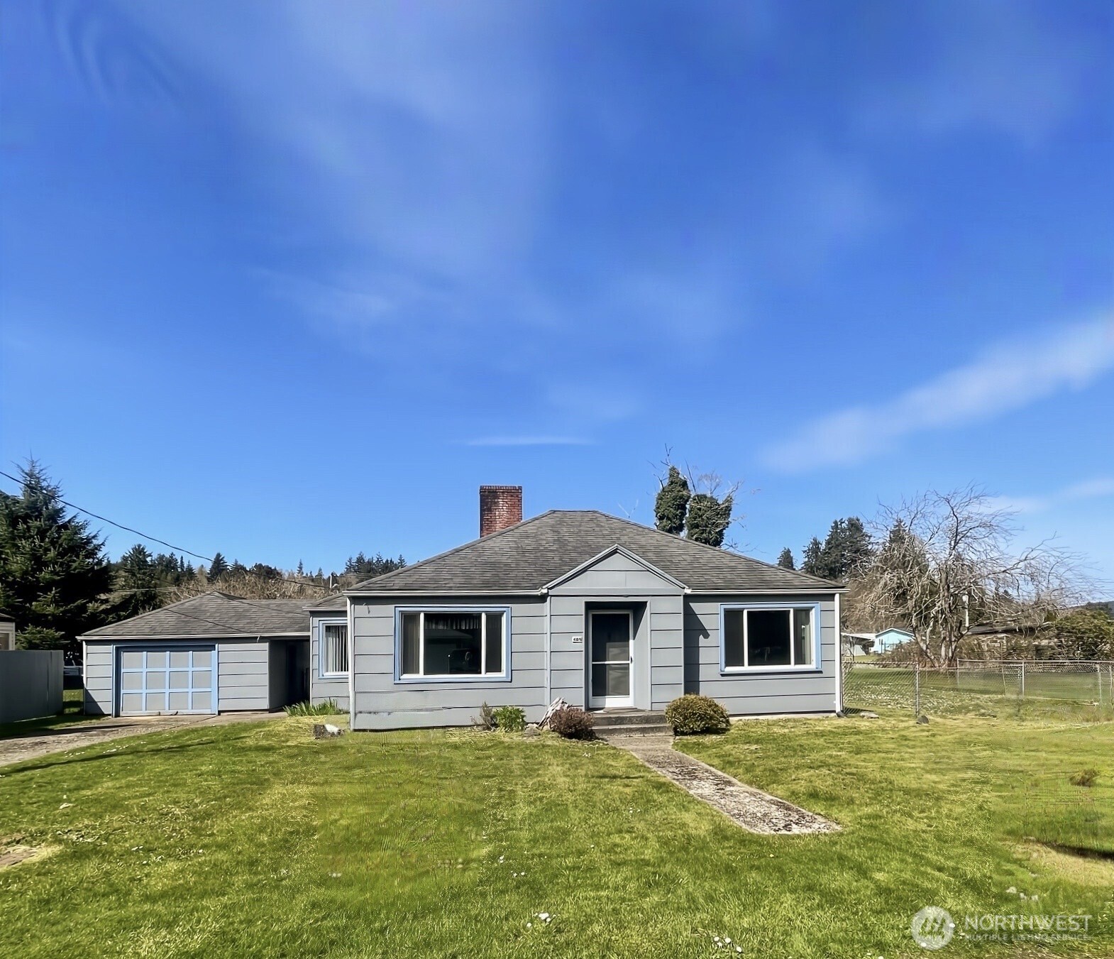 405 Willapa Avenue Property Photo 2