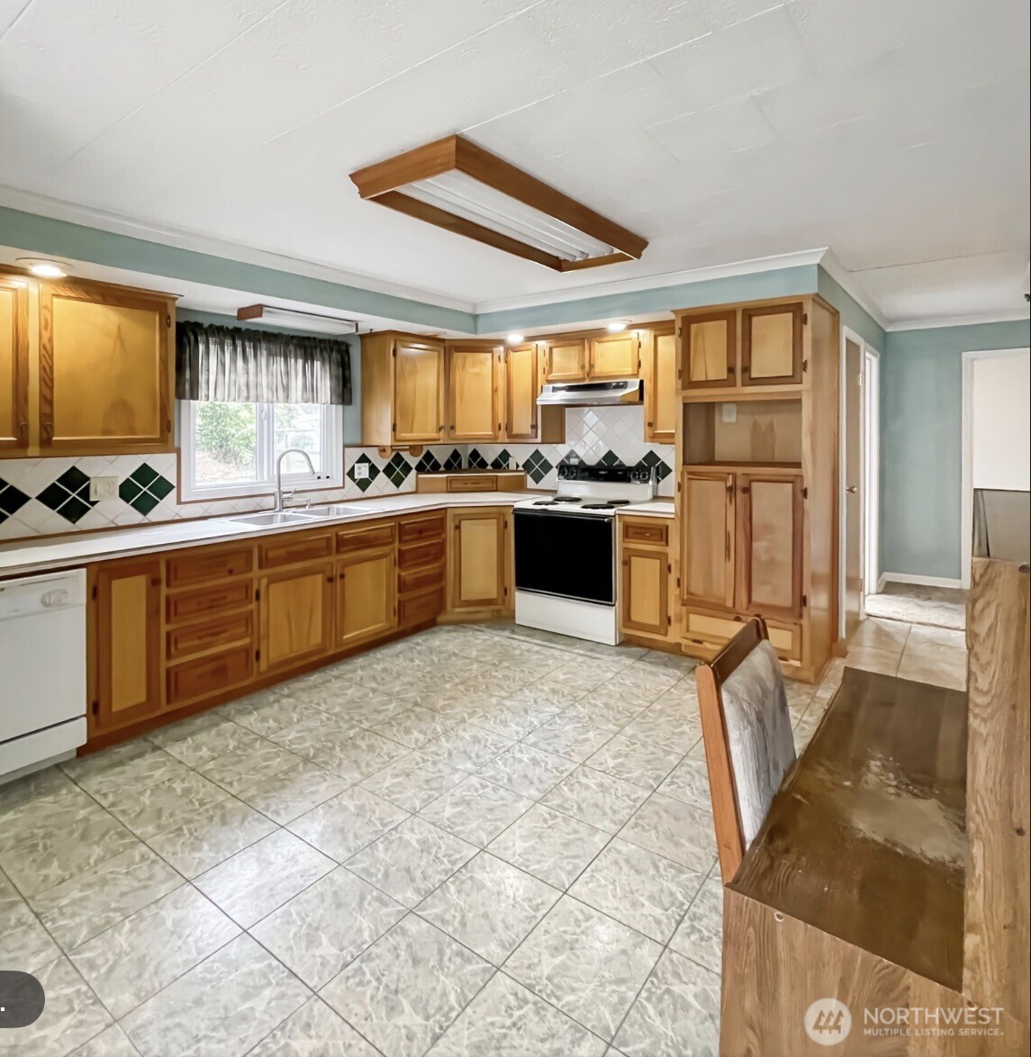 405 Willapa Avenue Property Photo 12