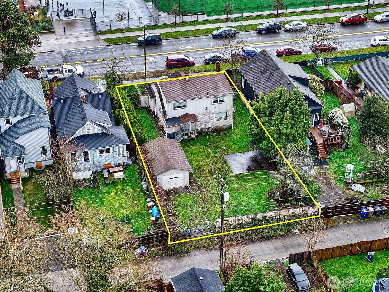 2120 S J Street Property Photo 2