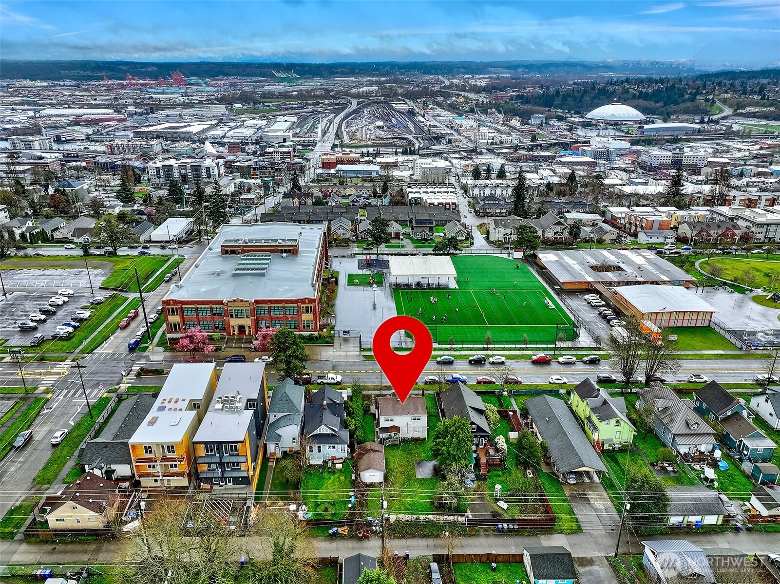 2120 S J Street Property Photo 3