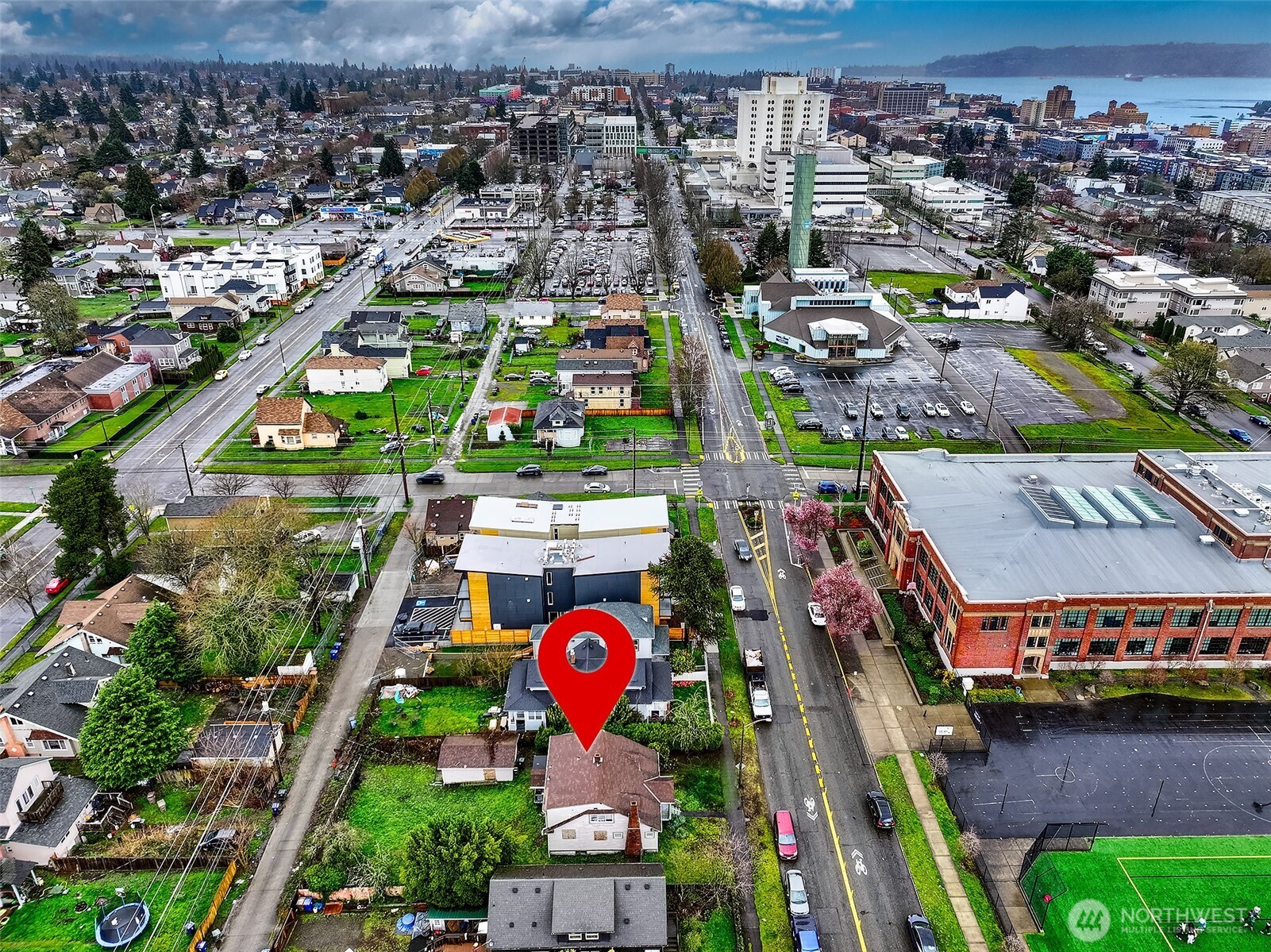 2120 S J Street Property Photo 5