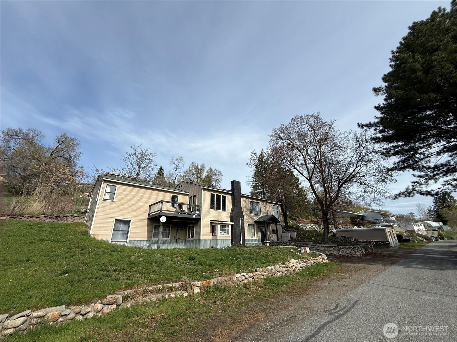 649 5th Avenue Property Photo 2