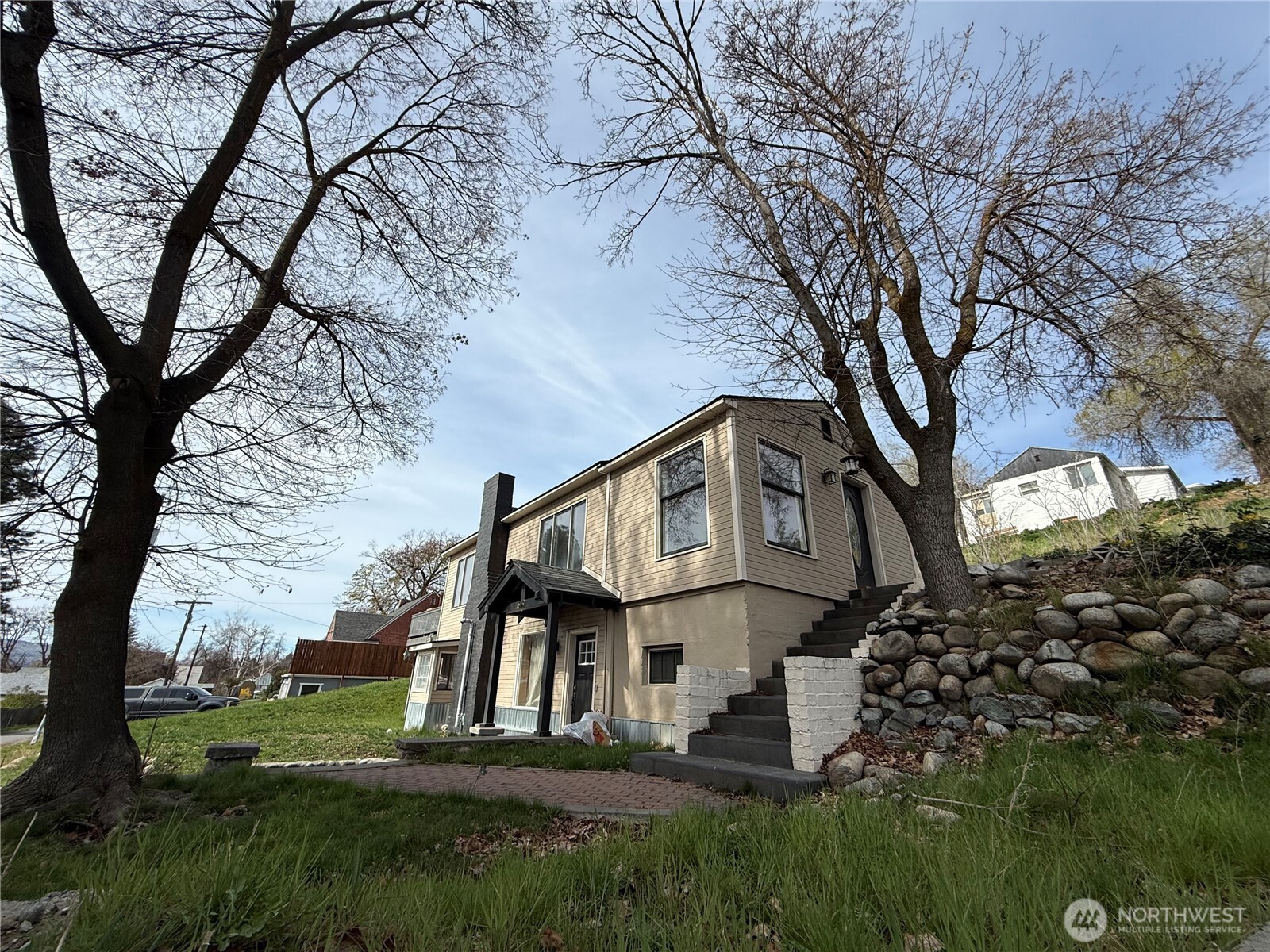 649 5th Avenue Property Photo 6