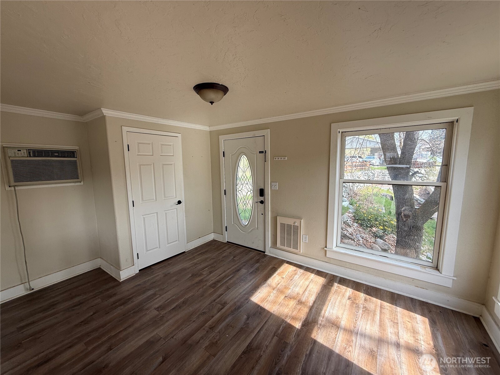 649 5th Avenue Property Photo 8