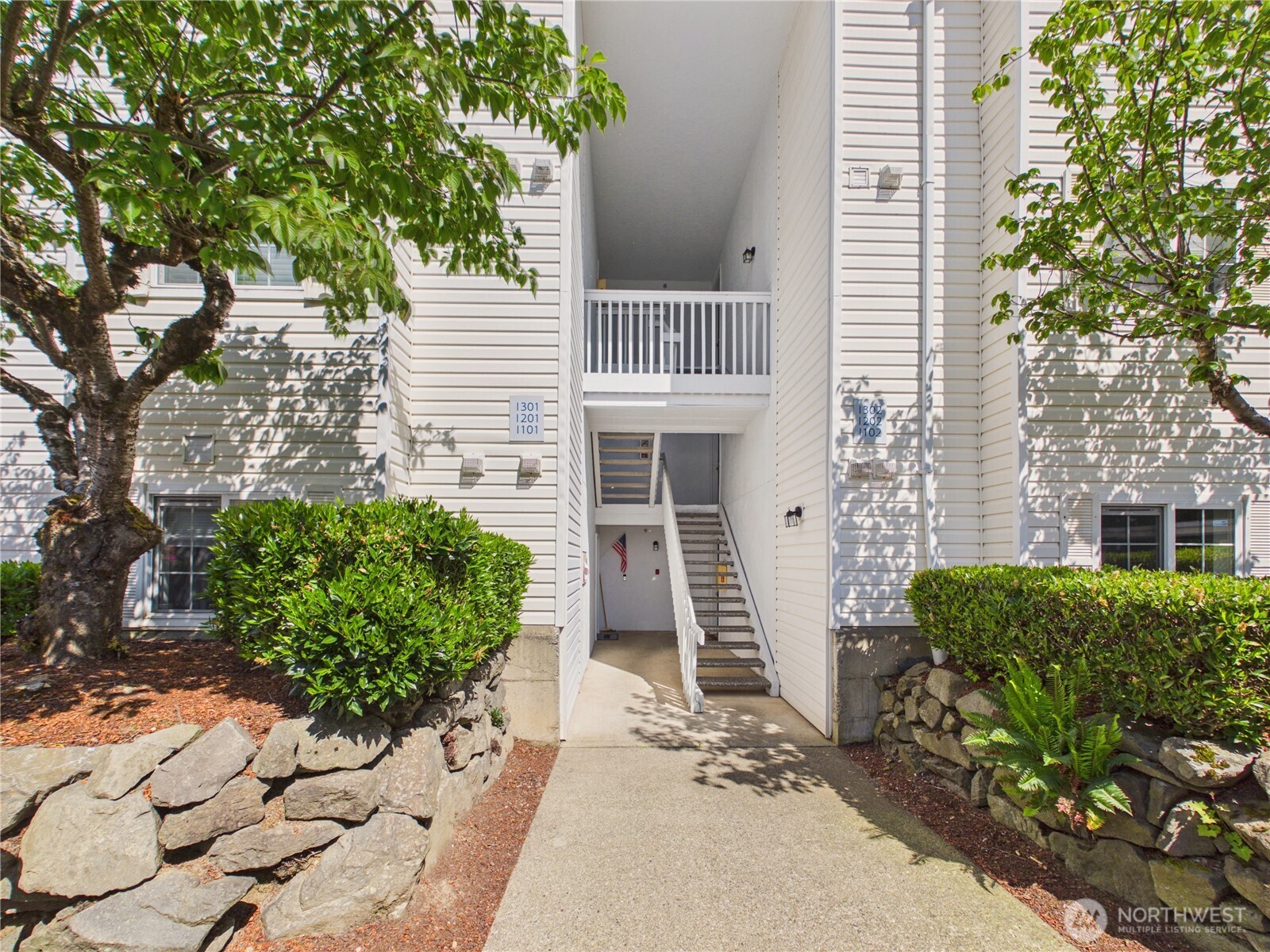11002 SE Petrovitsky Road I102 Property Photo 1