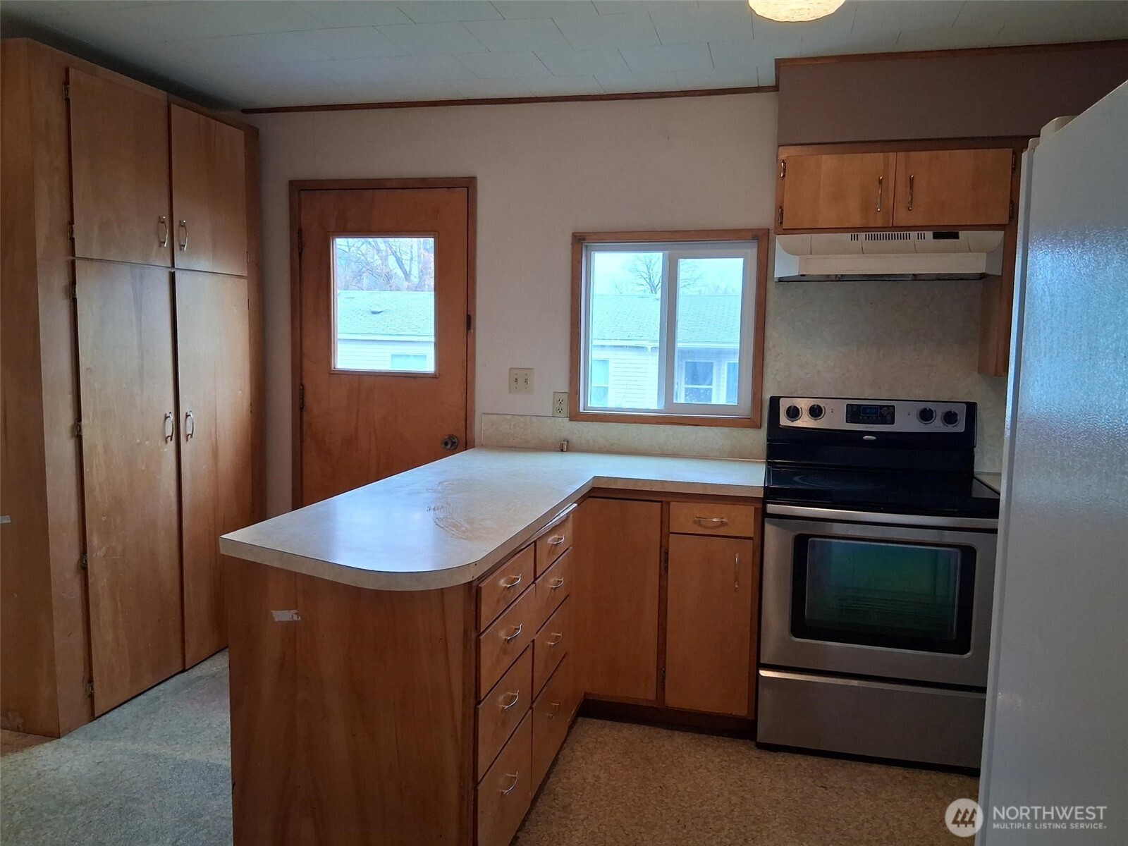 621 Juniper Property Photo 11