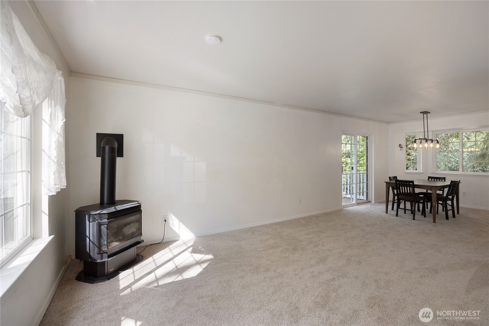 2275 Northlake Way Property Photo 6