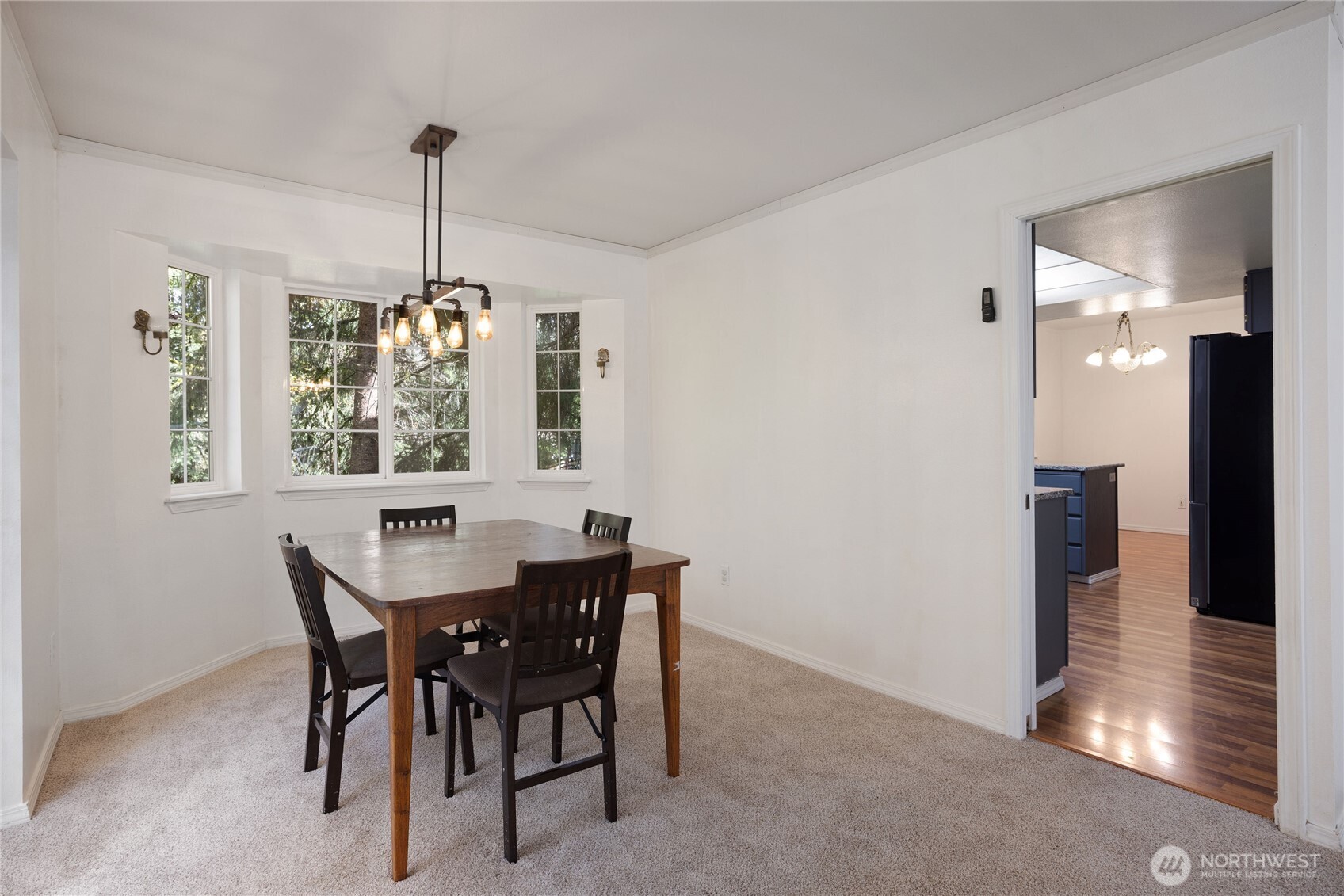 2275 Northlake Way Property Photo 10