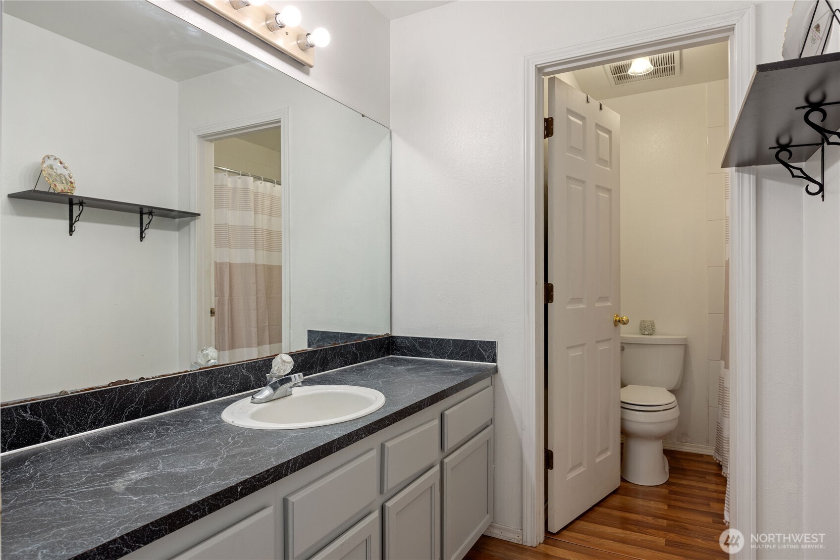 2275 Northlake Way Property Photo 29