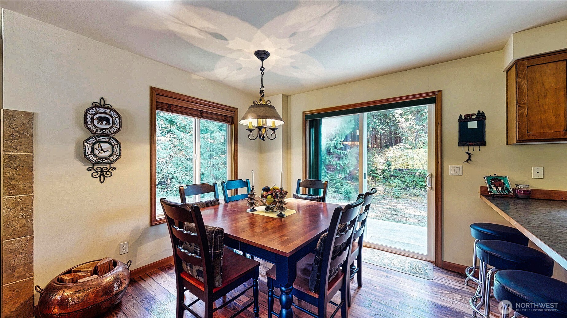 80 Evergreen Way Property Photo 8