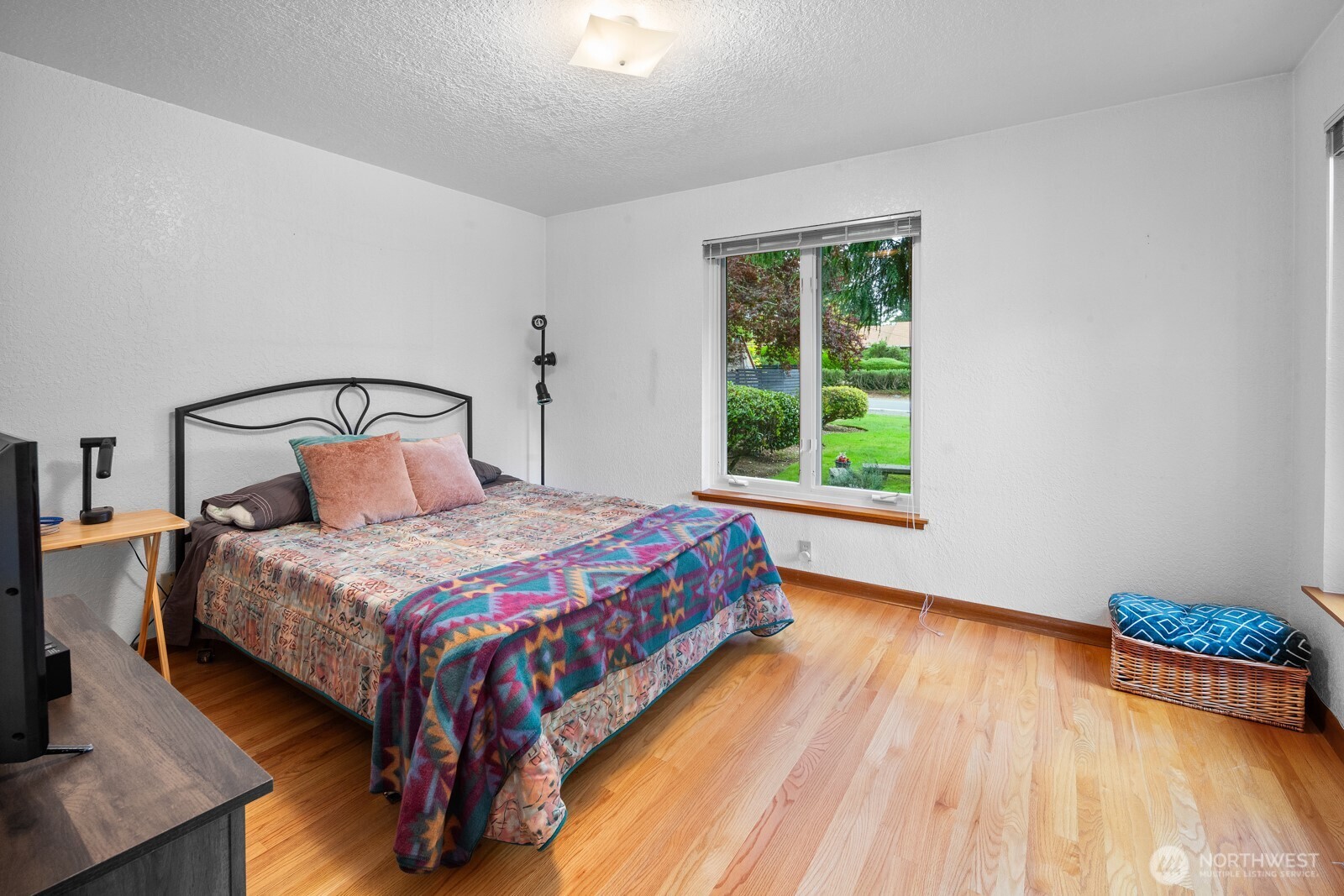 10445 Marine View Drive Property Photo 15