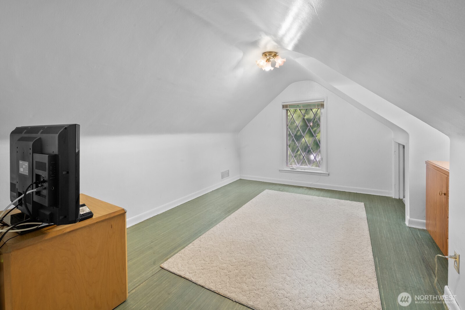 10445 Marine View Drive Property Photo 19