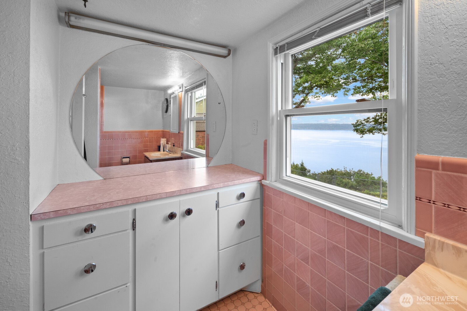 10445 Marine View Drive Property Photo 21
