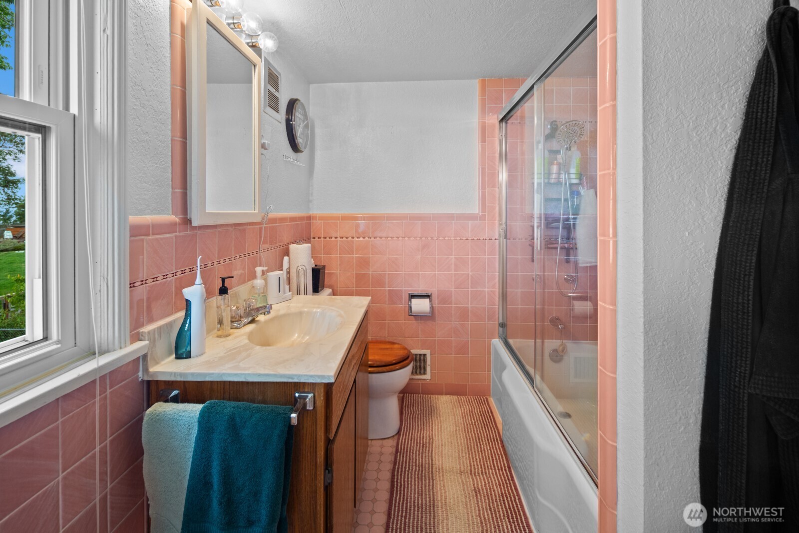 10445 Marine View Drive Property Photo 22