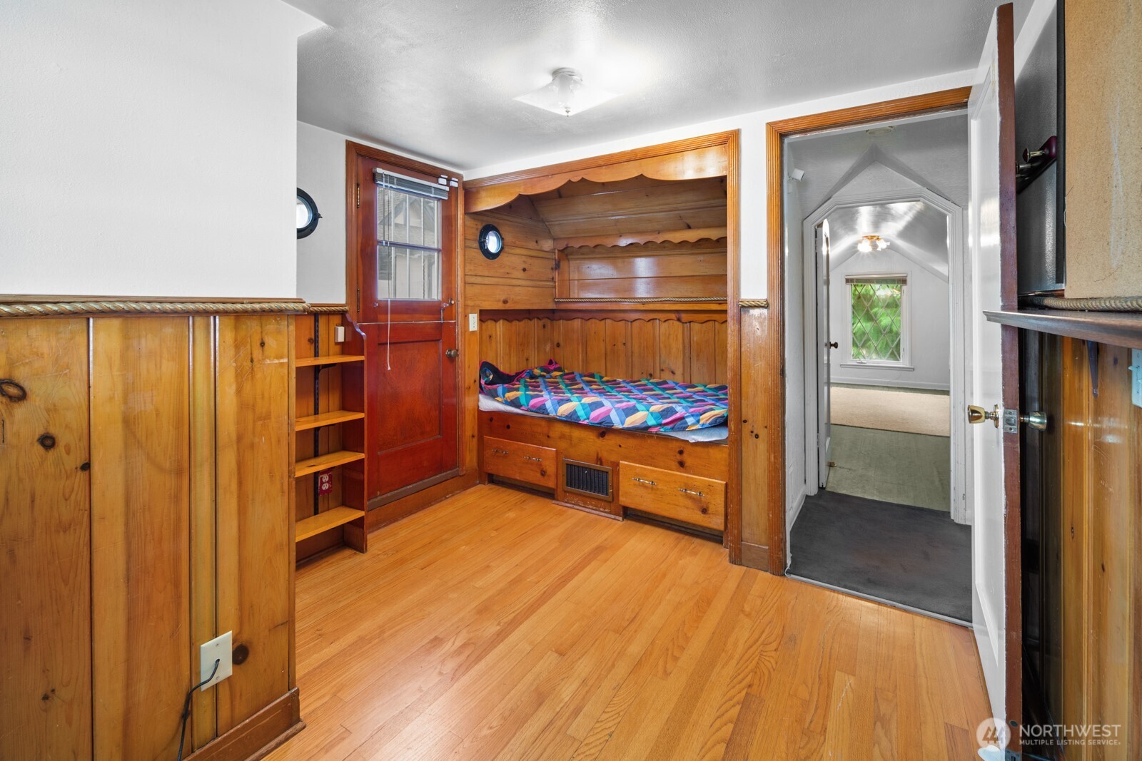 10445 Marine View Drive Property Photo 23