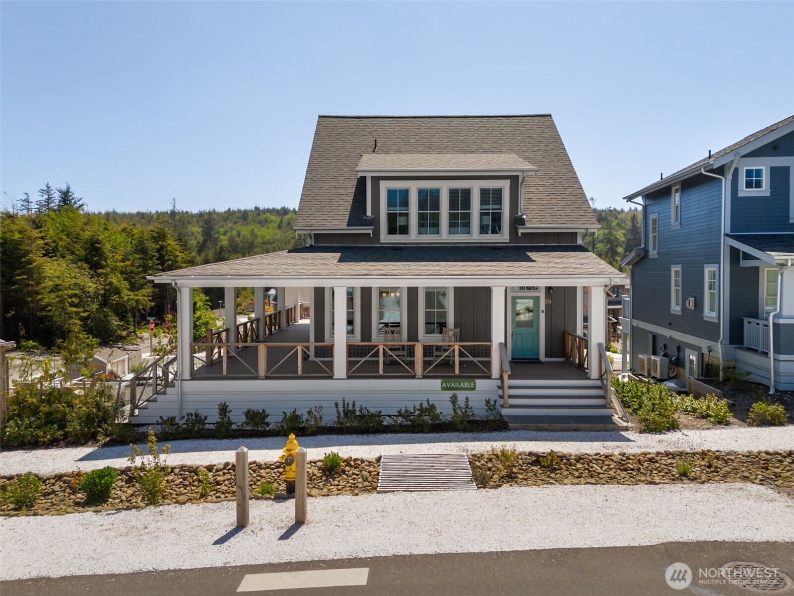 374 Compass Street Property Photo 1