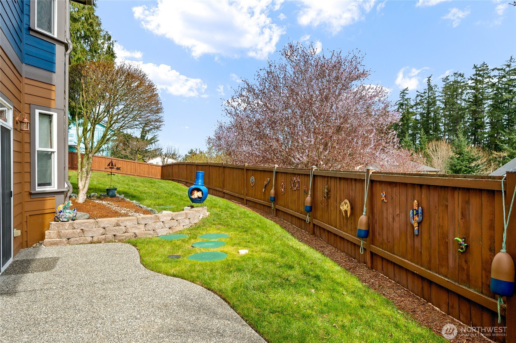 1140 Matterhorn Loop Property Photo 5