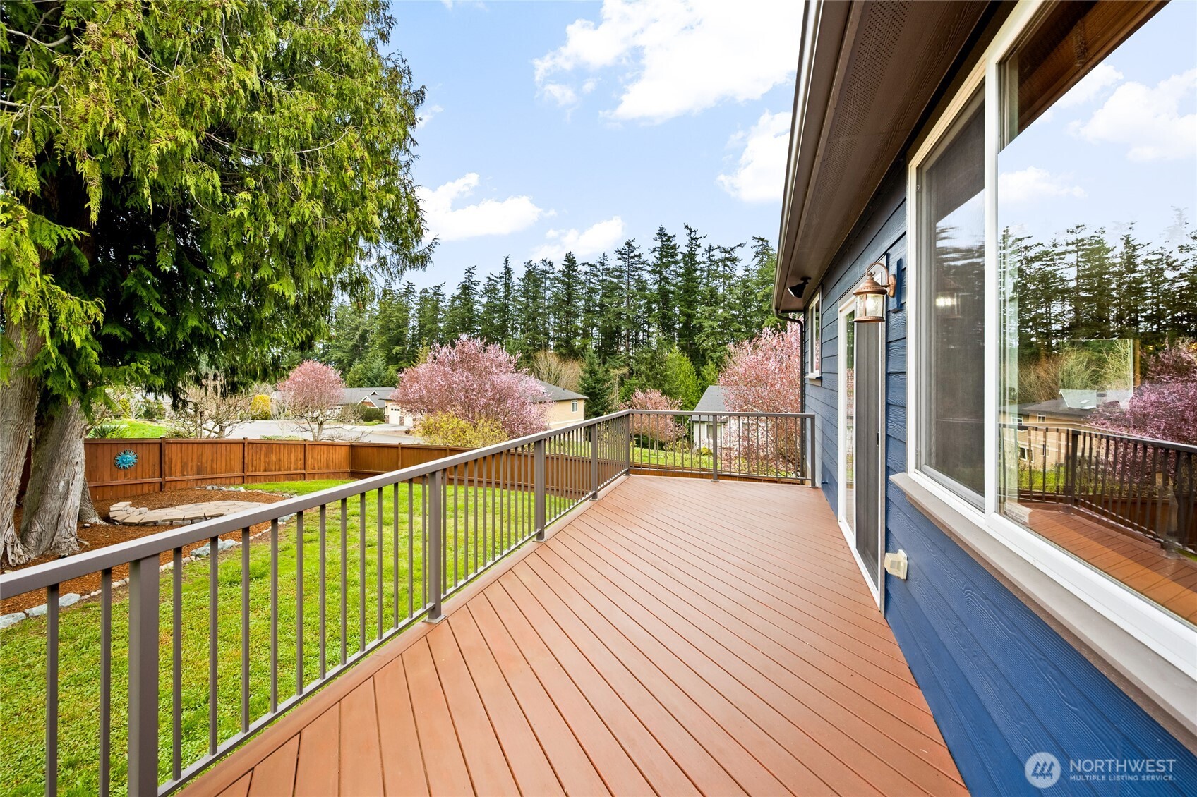 1140 Matterhorn Loop Property Photo 6