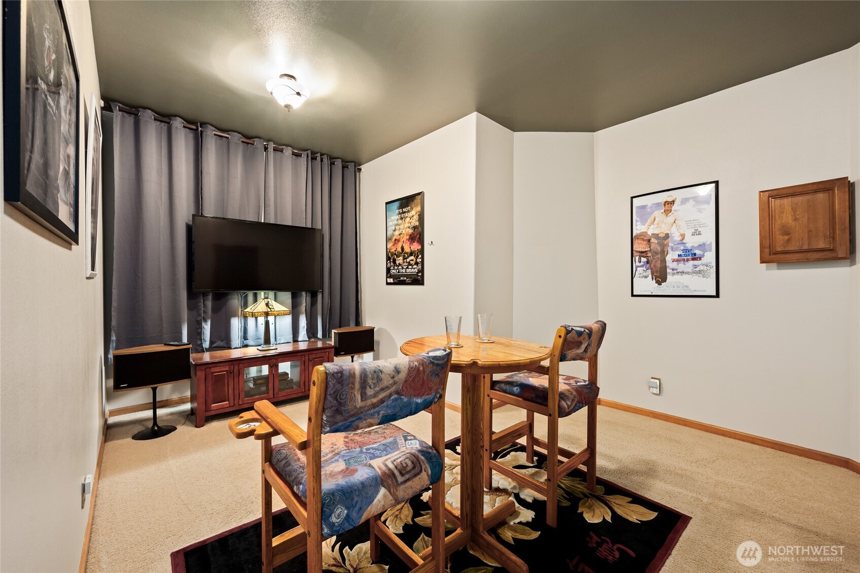 1140 Matterhorn Loop Property Photo 27