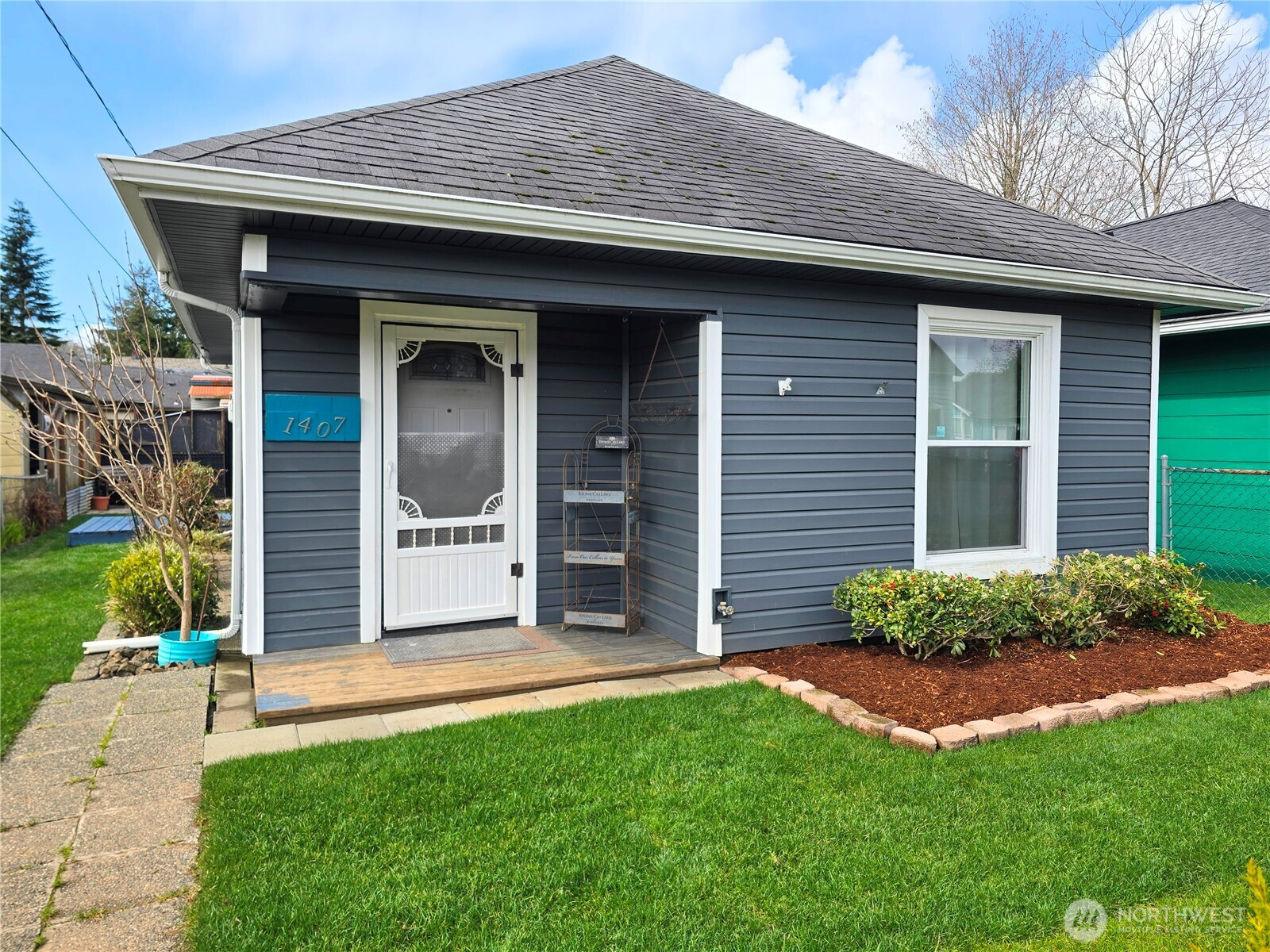 1407 Laurel Street Property Photo 1