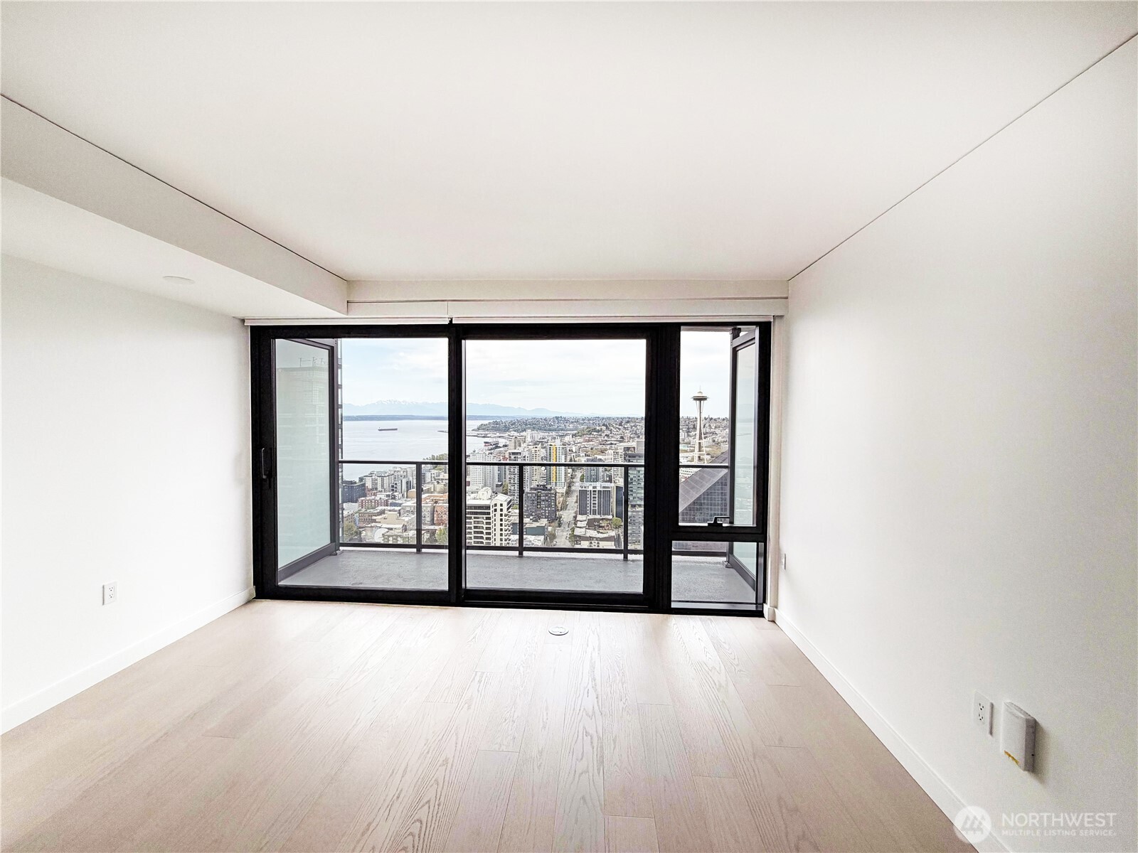 300 Virginia Street 3812 Property Photo 4
