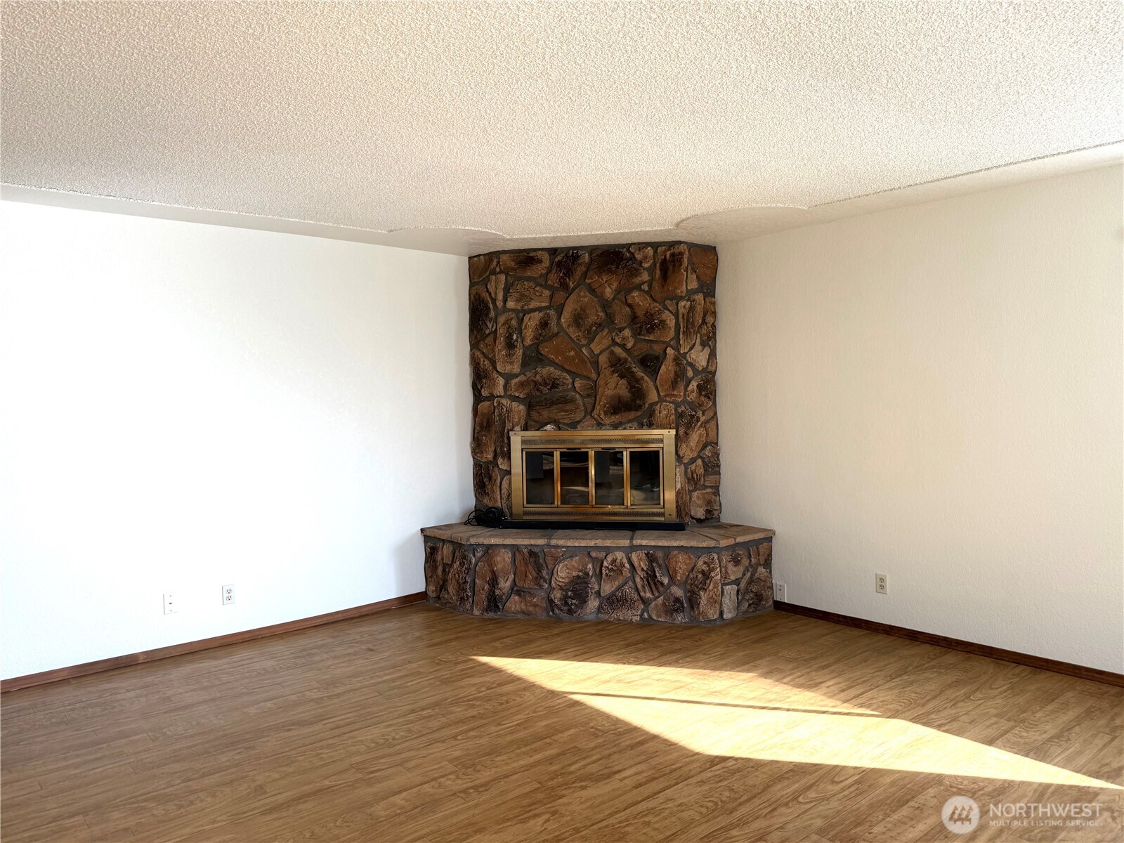 1427 Wilkenson Street Property Photo 4