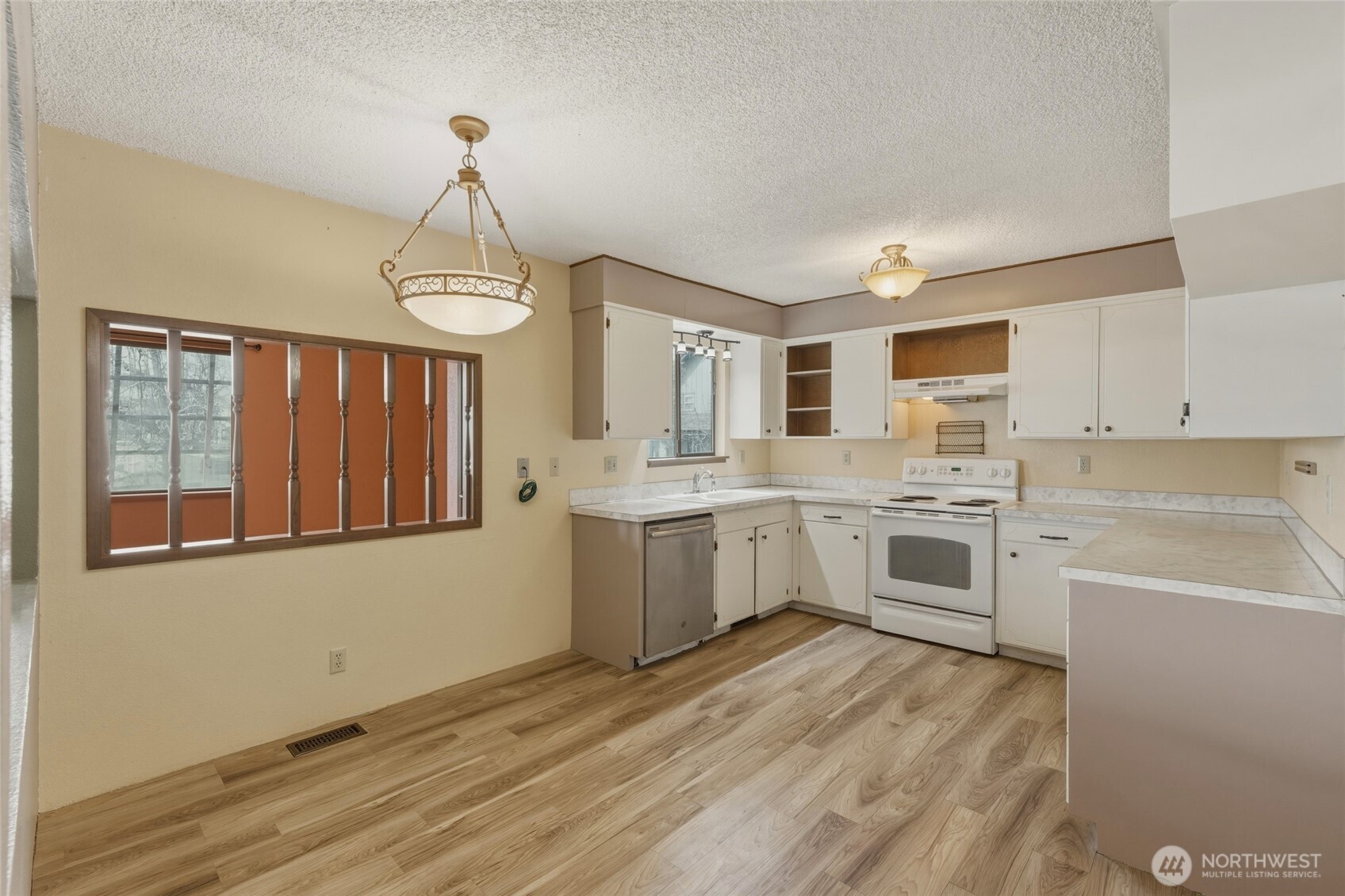 1427 Wilkenson Street Property Photo 6