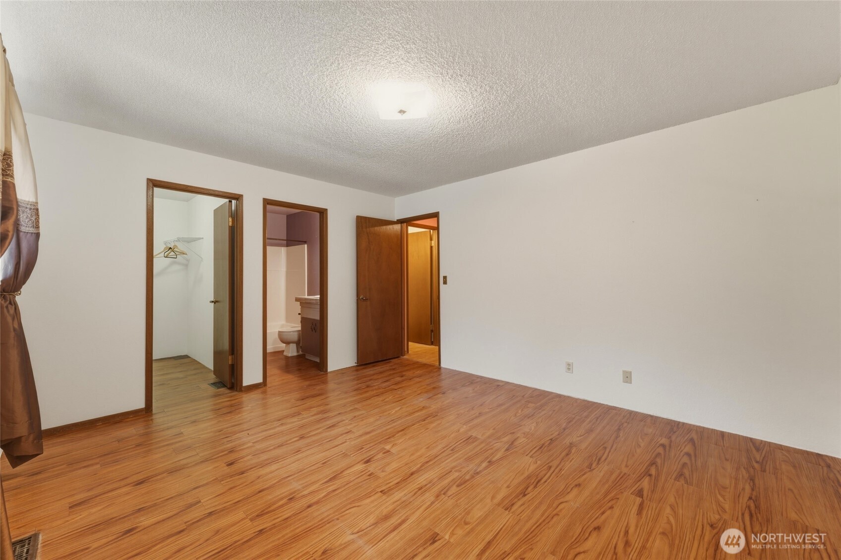 1427 Wilkenson Street Property Photo 9