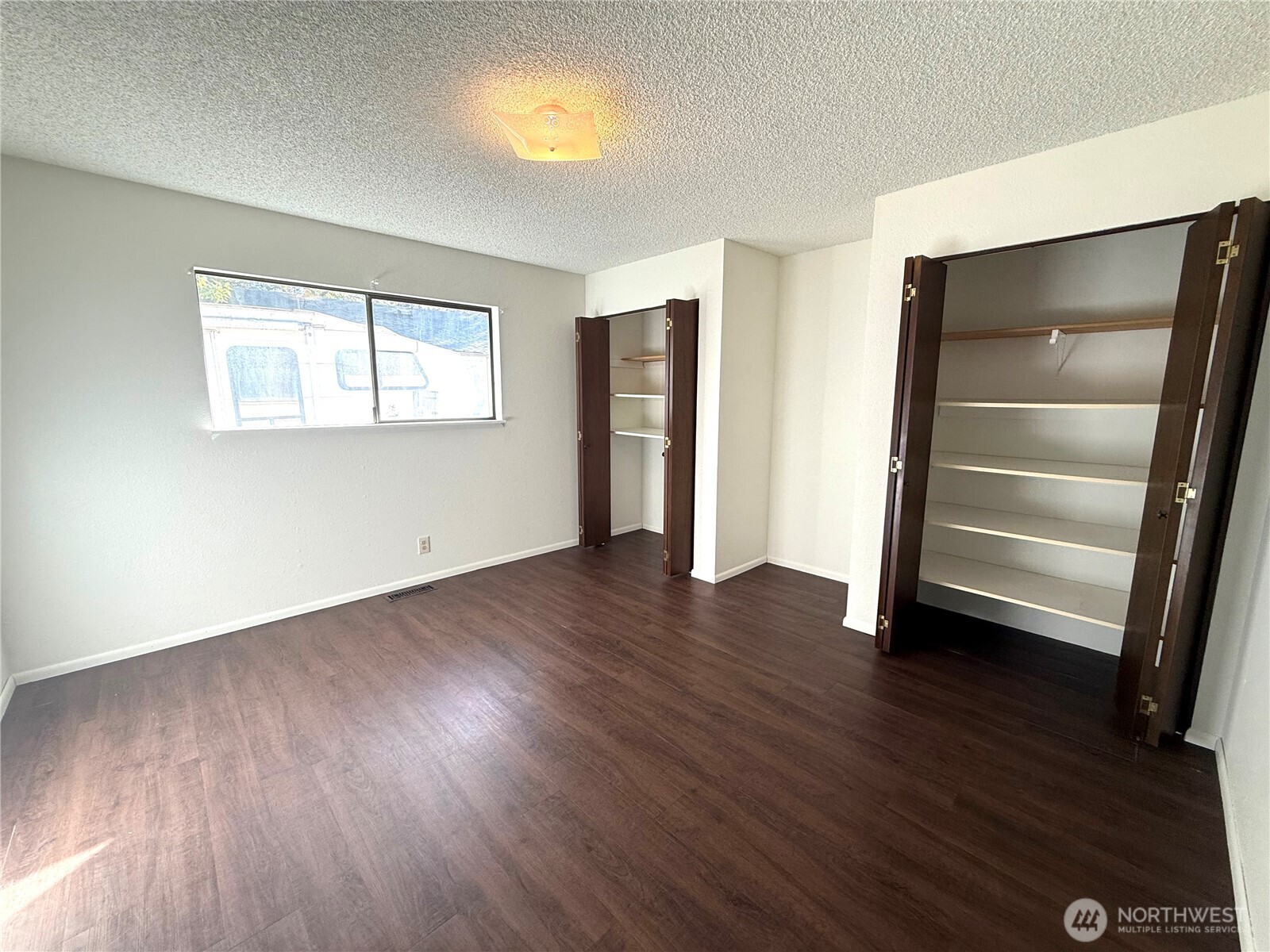 1427 Wilkenson Street Property Photo 9