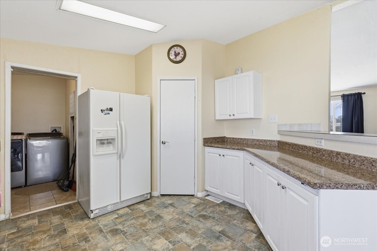 153 Nw Quincy Place Property Photo 15