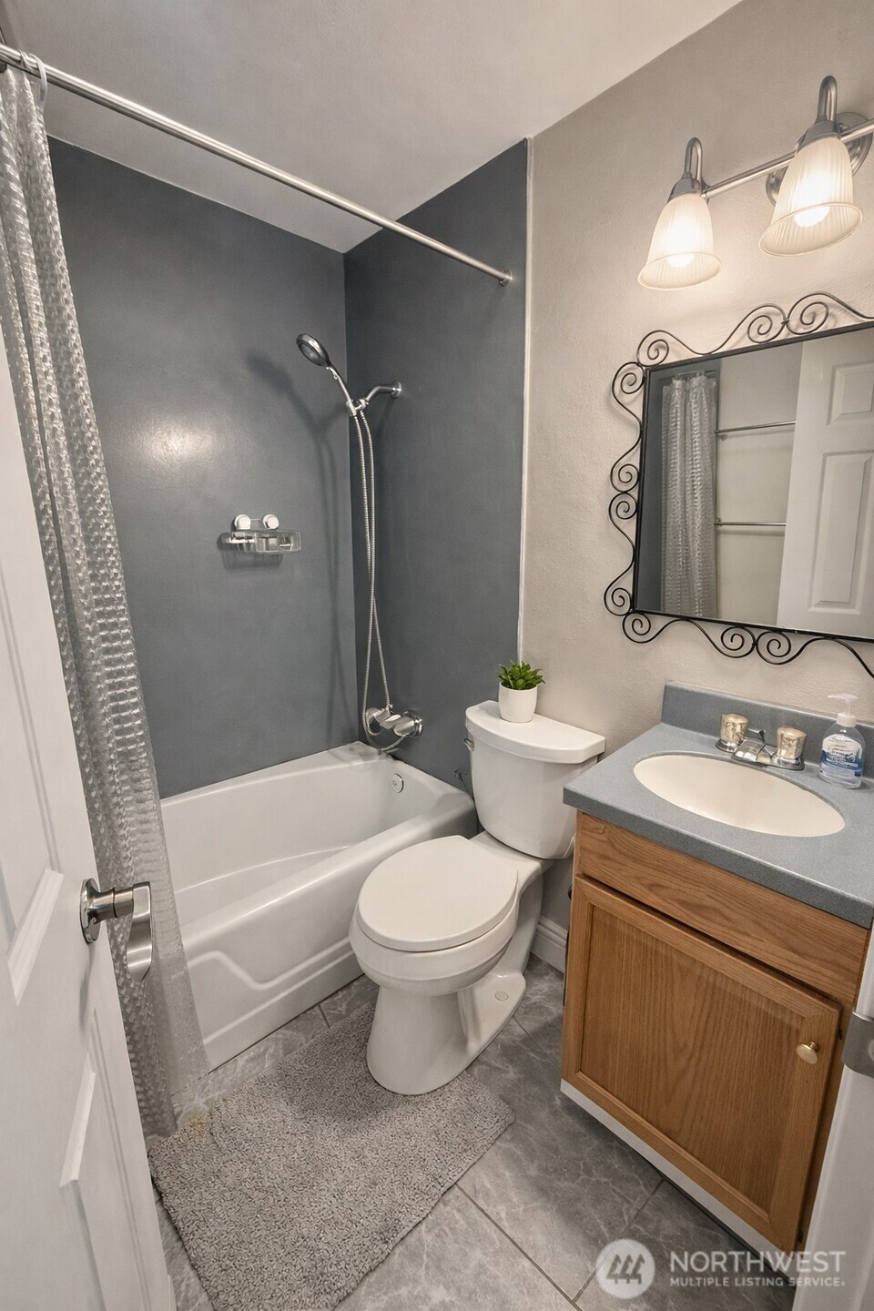 901 S Grant Avenue Property Photo 16