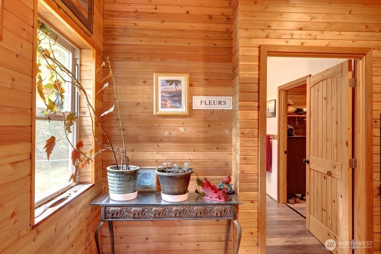 16820 Sandridge Road Property Photo 23