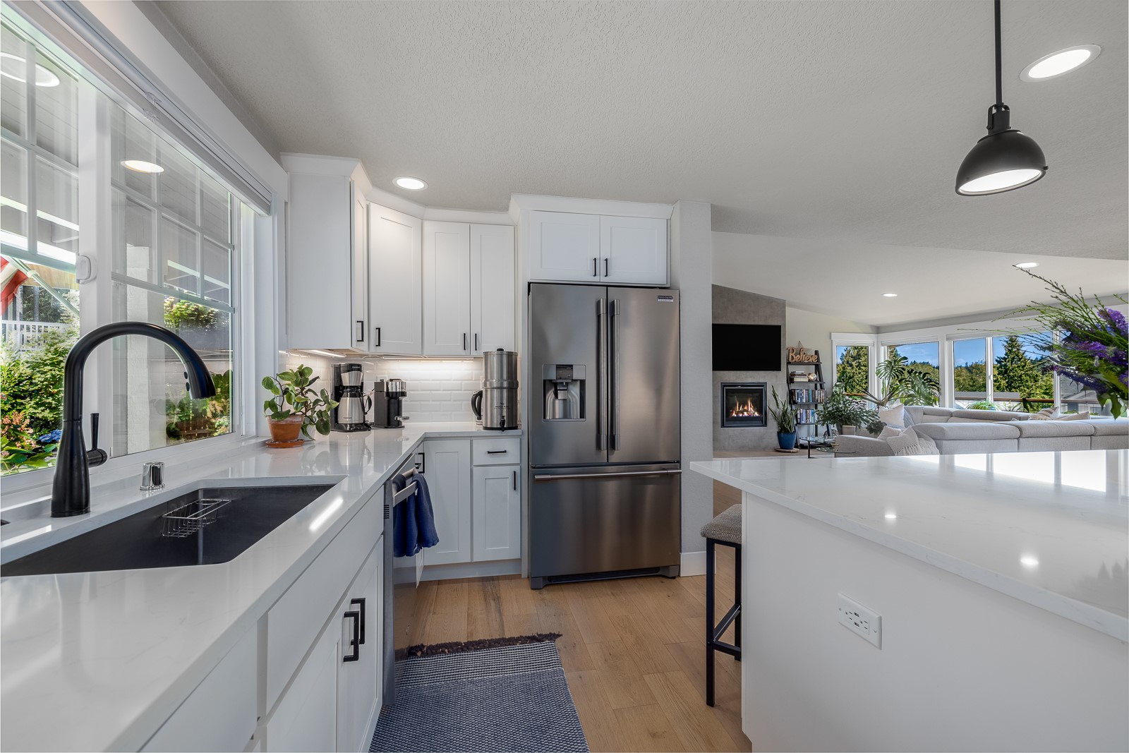 17407 3rd Avenue Property Photo 6